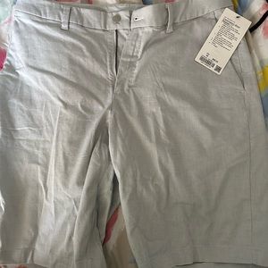 Men’s Lululemon 11” Commission Short Relaxed